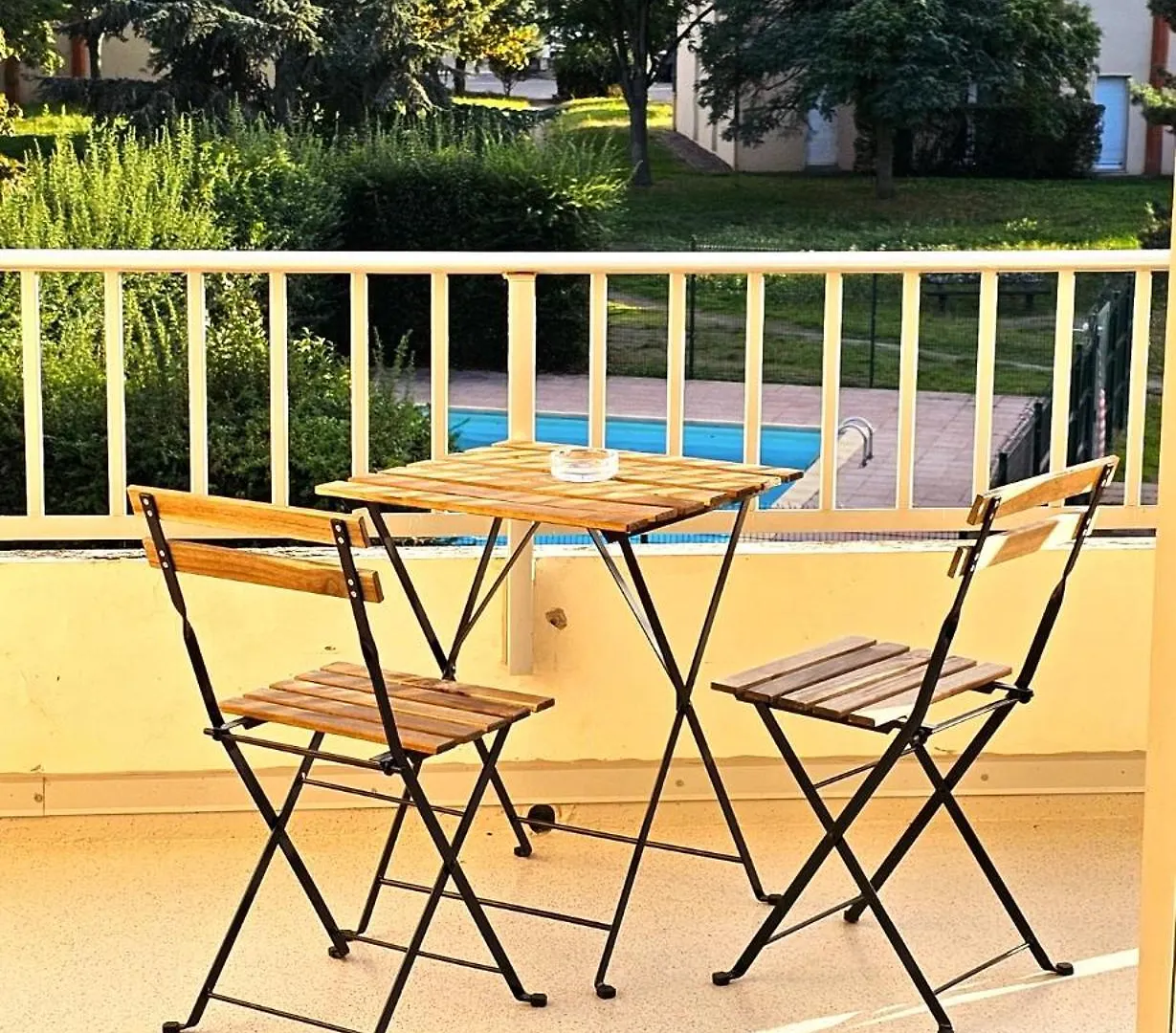 Cozy Garden Apartment Toulouse France